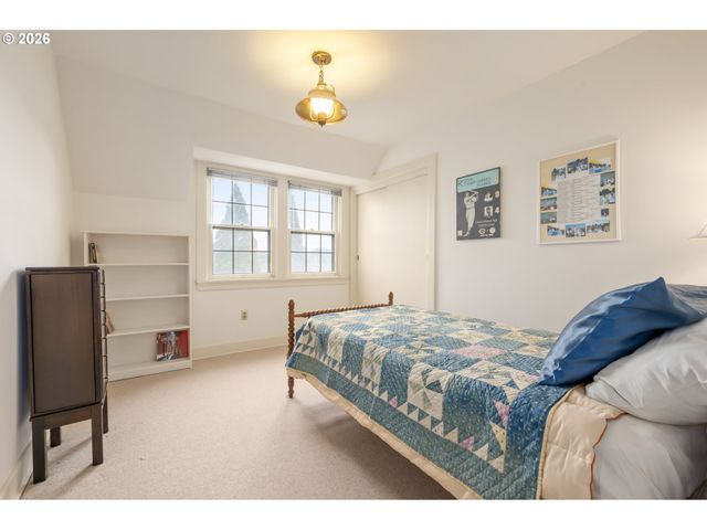 2223 OLIVE St, Eugene, OR 97401