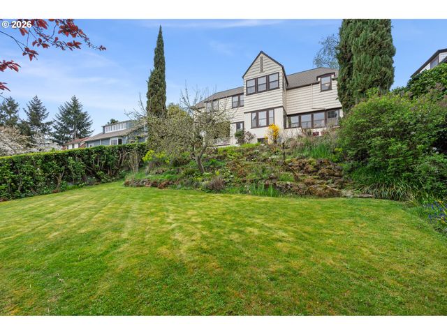 2223 OLIVE St, Eugene, OR 97401