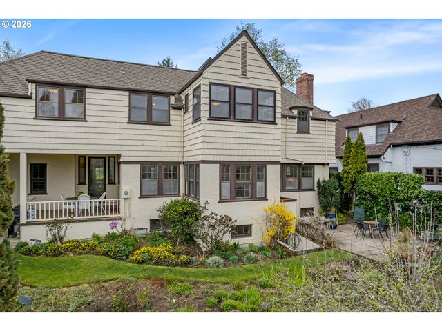 2223 OLIVE St, Eugene, OR 97401