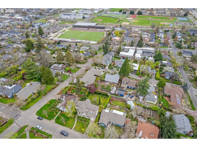 2223 OLIVE St, Eugene, OR 97401