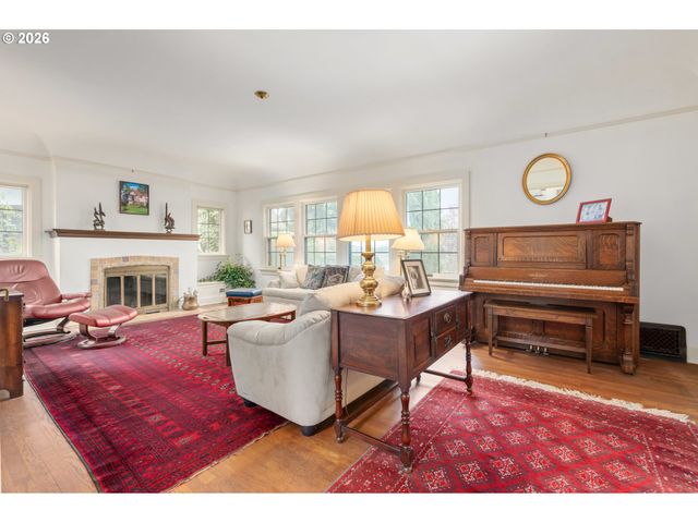 2223 OLIVE St, Eugene, OR 97401