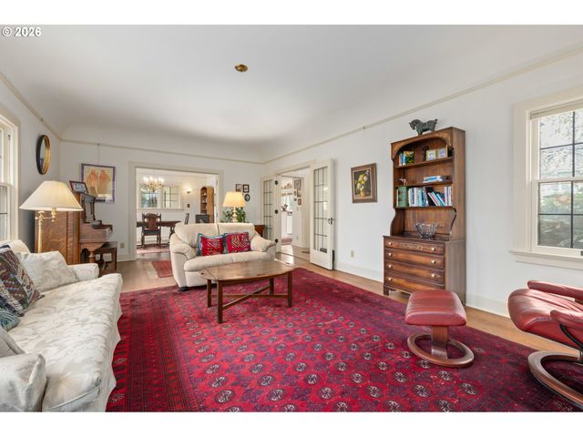 2223 OLIVE St, Eugene, OR 97401