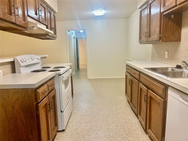 2301 Lido Lane, Arlington, TX 76015