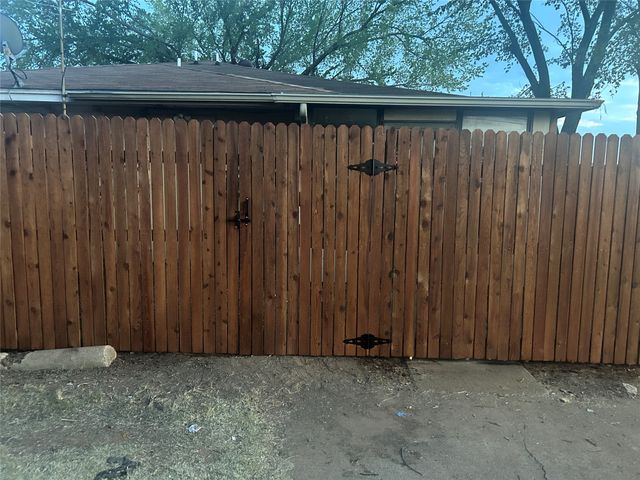 2301 Lido Lane, Arlington, TX 76015