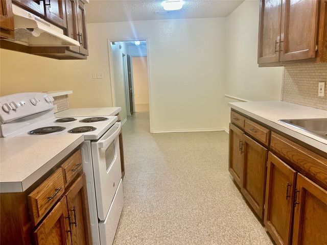 2301 Lido Lane, Arlington, TX 76015