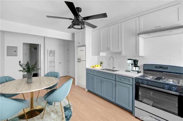 5928 S Hoover Street, Los Angeles, CA 90044