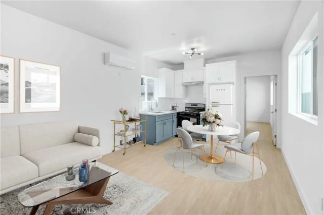 5928 S Hoover Street, Los Angeles, CA 90044