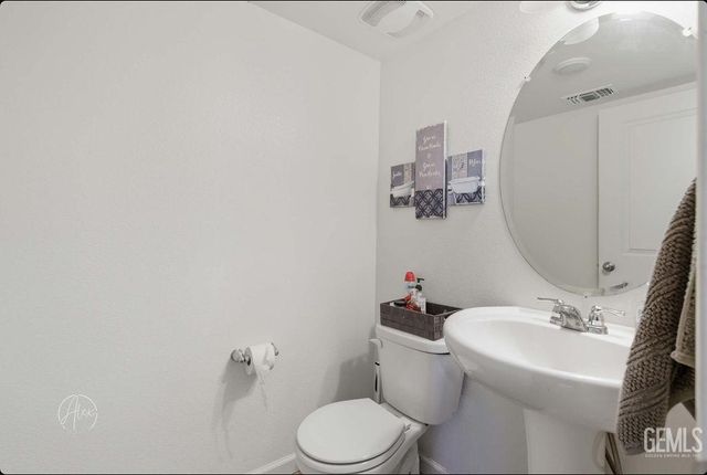 9801 Packwood Drive, Bakersfield, CA 93313