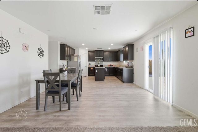 9801 Packwood Drive, Bakersfield, CA 93313