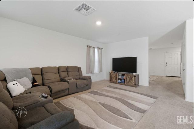 9801 Packwood Drive, Bakersfield, CA 93313