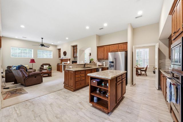 110 S Mill Trace Drive, The Woodlands, TX 77381