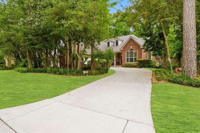 110 S Mill Trace Drive, The Woodlands, TX 77381