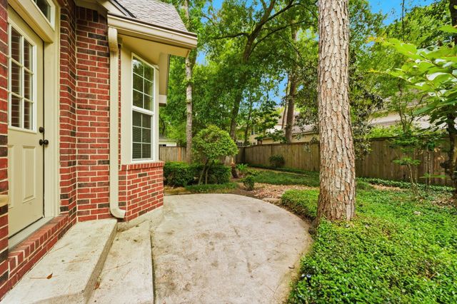 110 S Mill Trace Drive, The Woodlands, TX 77381