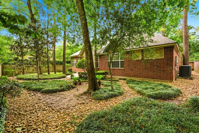 110 S Mill Trace Drive, The Woodlands, TX 77381