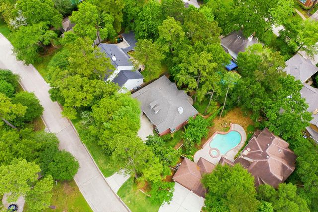 110 S Mill Trace Drive, The Woodlands, TX 77381