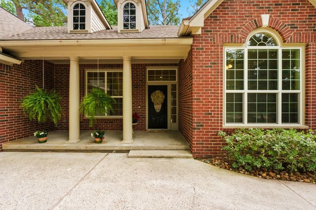 110 S Mill Trace Drive, The Woodlands, TX 77381