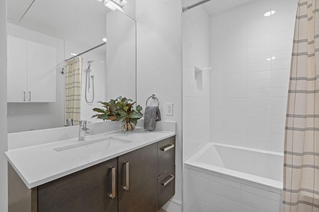 222 West Ave 1005, Austin, TX 78701