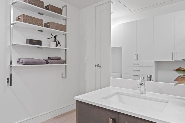 222 West Ave 1005, Austin, TX 78701