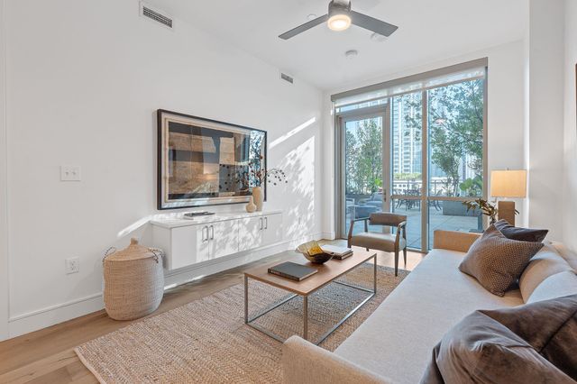222 West Ave 1005, Austin, TX 78701