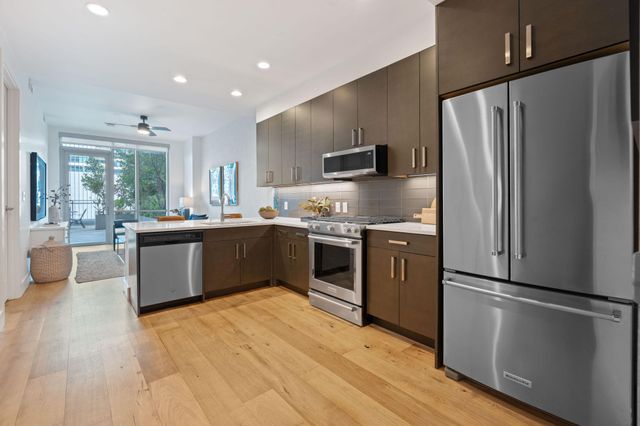 222 West Ave 1005, Austin, TX 78701
