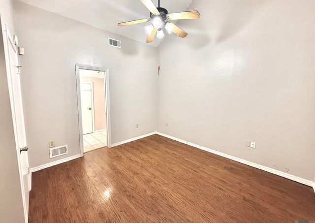4934 Alvin Dark Ave, Baton Rouge, LA 70820