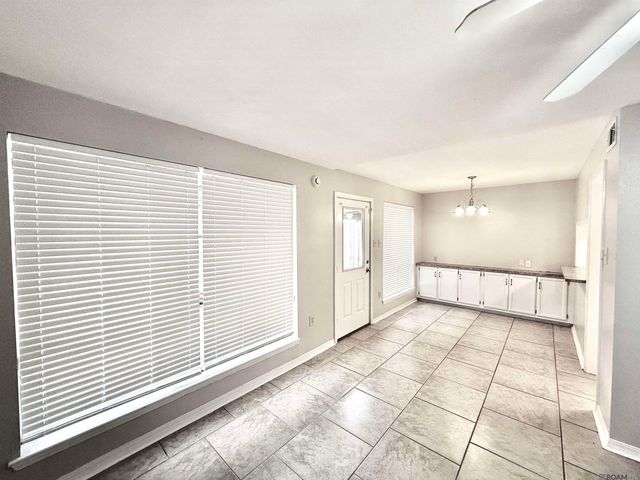 4934 Alvin Dark Ave, Baton Rouge, LA 70820