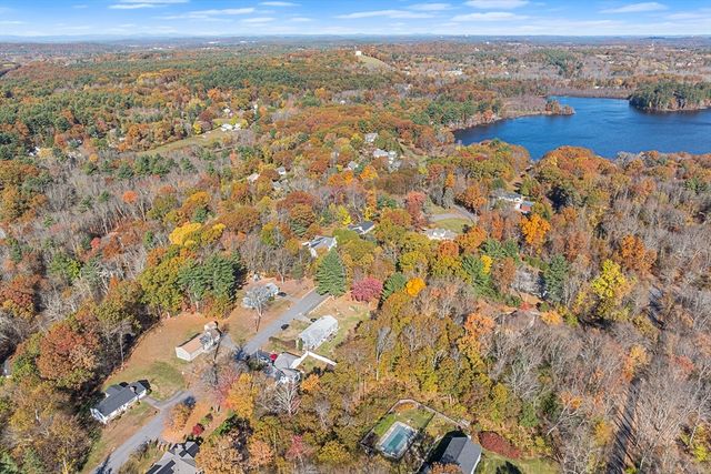 11 Lillian, Acton, MA 01720