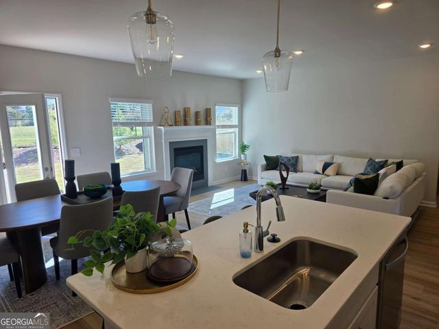 1398 High Falls Lane, Grayson, GA 30017