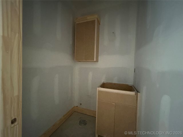 16705 E 41st Place S, Tulsa, OK 74134