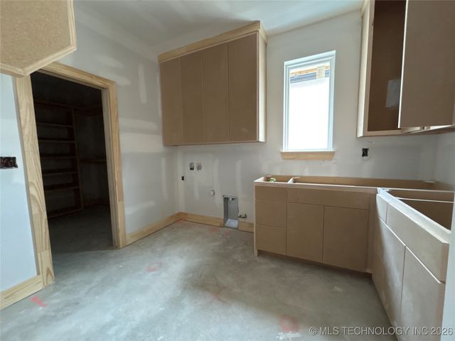 16705 E 41st Place S, Tulsa, OK 74134