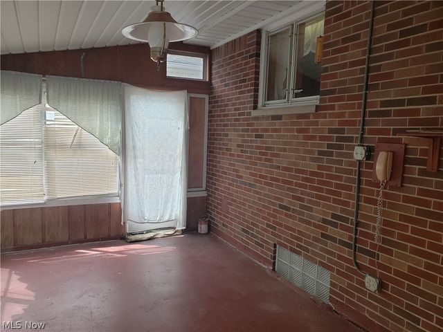 3105 Washington Avenue, Lorain, OH 44052