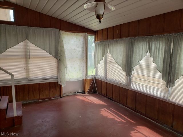 3105 Washington Avenue, Lorain, OH 44052