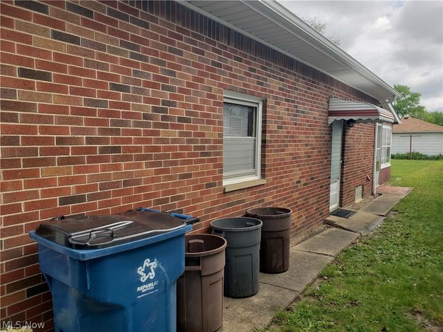 3105 Washington Avenue, Lorain, OH 44052