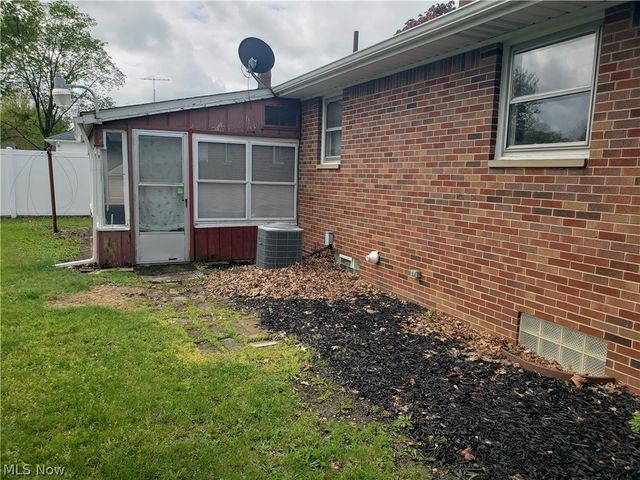 3105 Washington Avenue, Lorain, OH 44052
