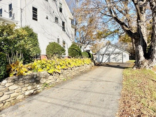 38 Mount Pleasant St, North Brookfield, MA 01535