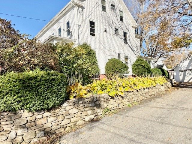 38 Mount Pleasant St, North Brookfield, MA 01535