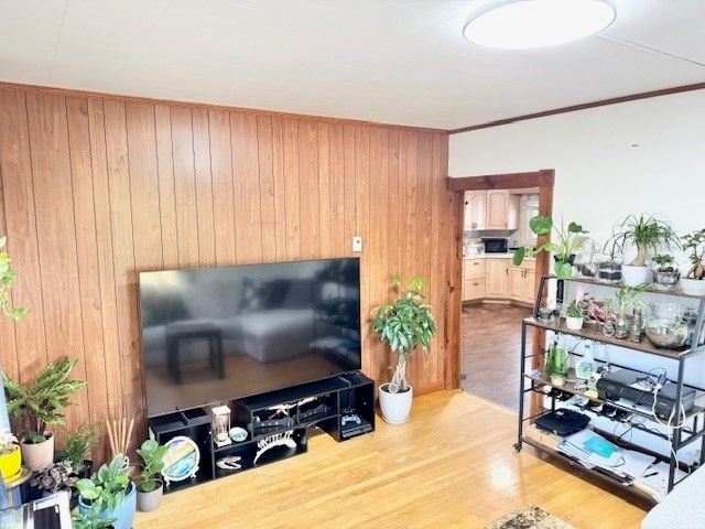 38 Mount Pleasant St, North Brookfield, MA 01535