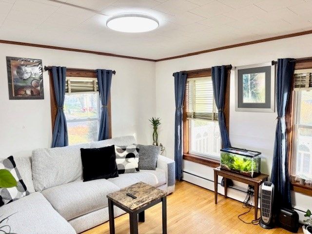 38 Mount Pleasant St, North Brookfield, MA 01535