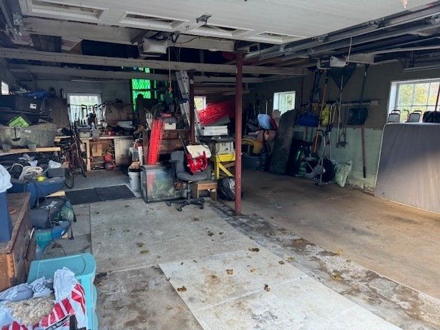 38 Mount Pleasant St, North Brookfield, MA 01535