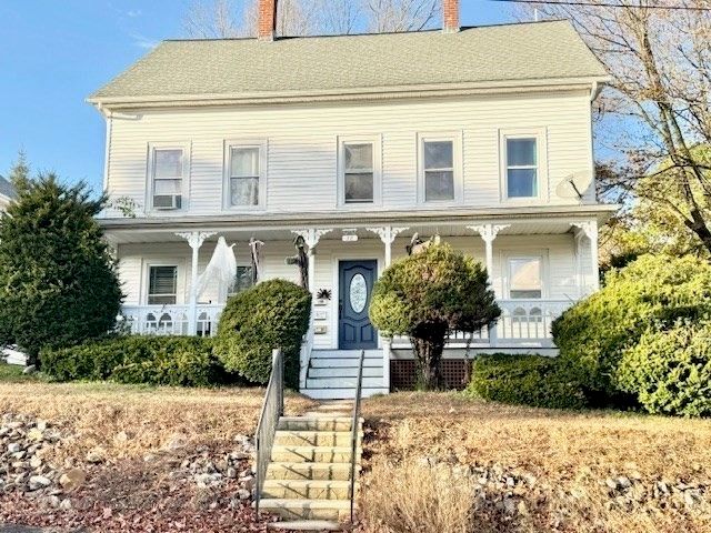 38 Mount Pleasant St, North Brookfield, MA 01535