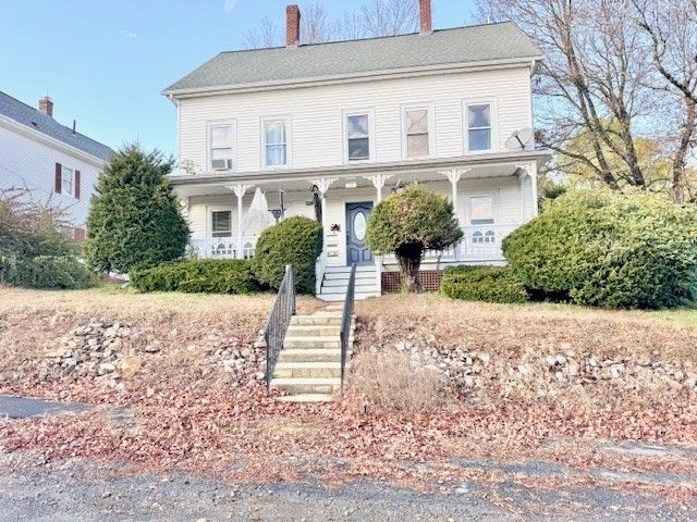 38 Mount Pleasant St, North Brookfield, MA 01535
