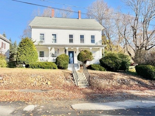 38 Mount Pleasant St, North Brookfield, MA 01535