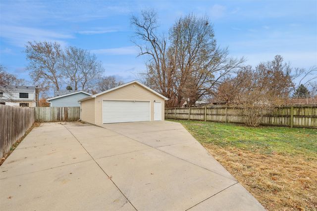 3425 SW 13th Street, Des Moines, IA 50315