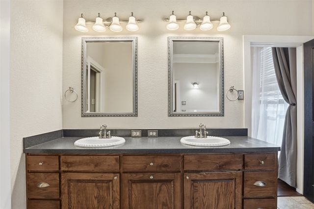 3806 Lakeshore Drive, Weatherford, TX 76087