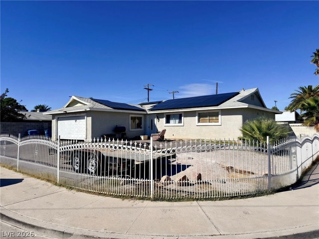 2116 La Harve Drive, Las Vegas, NV 89106