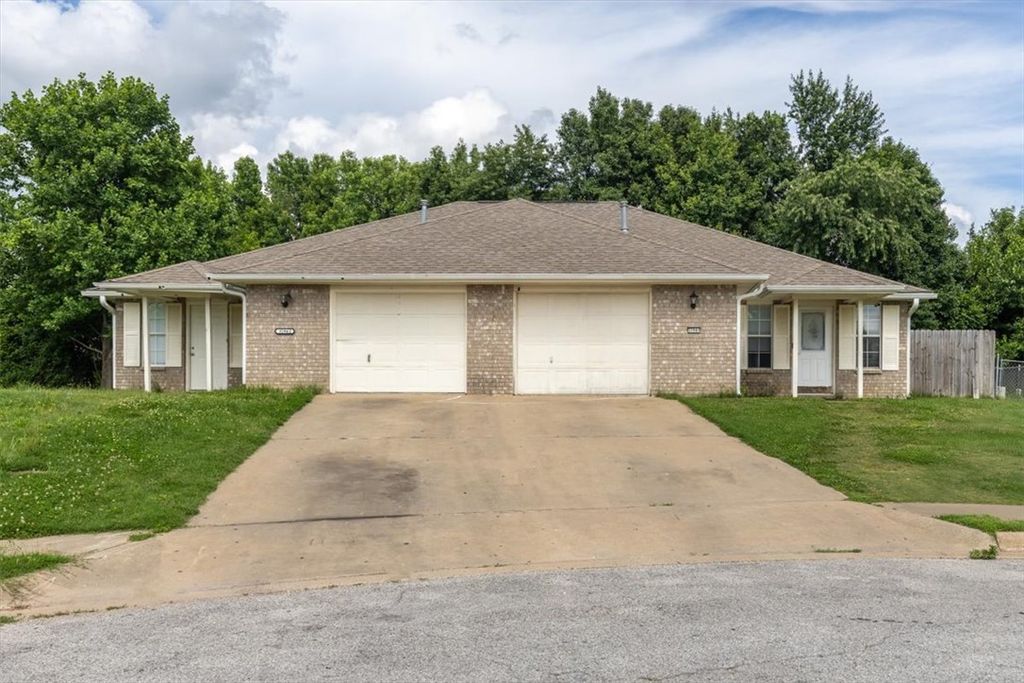 3194 Braxton Avenue, Springdale, AR 72764