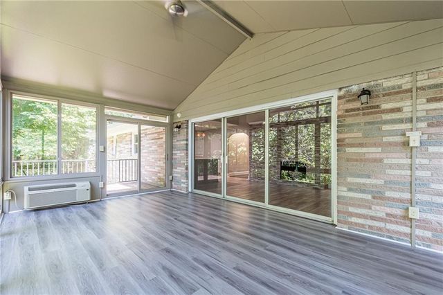 1574 Old Spring House Lane, Atlanta, GA 30338