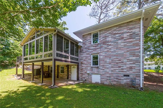 1574 Old Spring House Lane, Atlanta, GA 30338