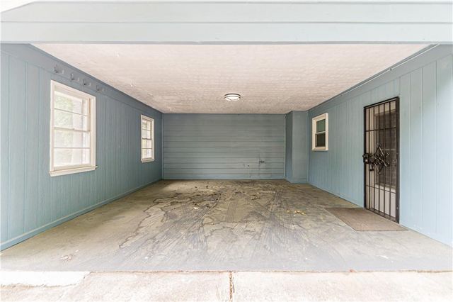 1574 Old Spring House Lane, Atlanta, GA 30338