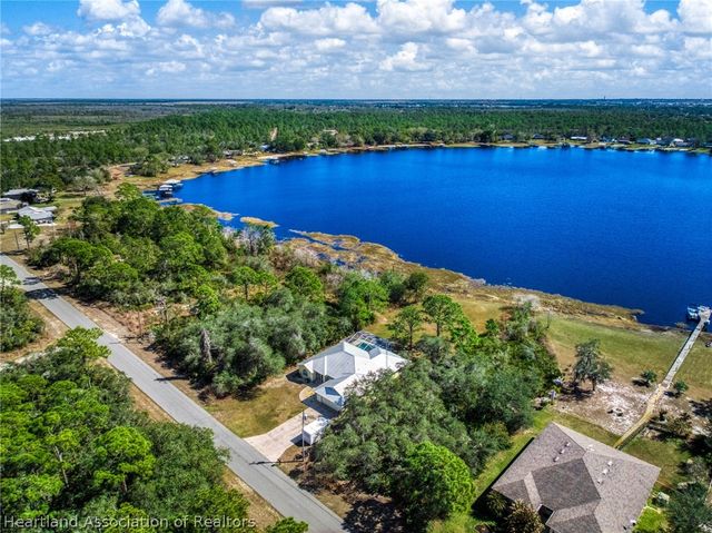 3288 Popinjay Avenue, Lake Placid, FL 33852